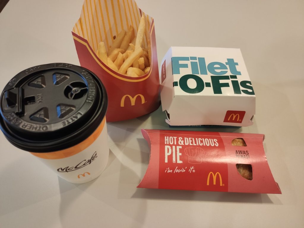 This is a McValue set with additional blueberry cream cheese pie. We finish off French Fries & Pie during dinner, and keep the burger and latte for the next morning.